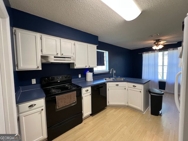 102 Blueberry Court, Kingsland, GA 31548