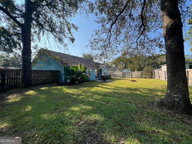 102 Blueberry Court, Kingsland, GA 31548