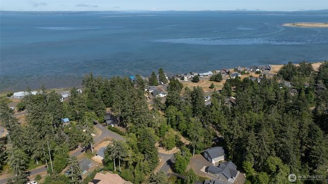 800 Duck Lake Drive SE, Ocean Shores, WA 98569