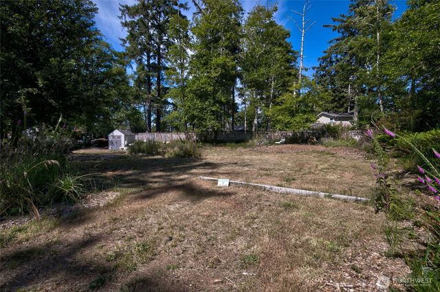 800 Duck Lake Drive SE, Ocean Shores, WA 98569