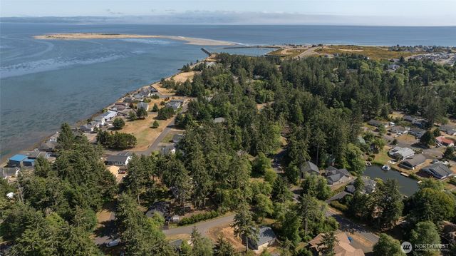 800 Duck Lake Drive SE, Ocean Shores, WA 98569