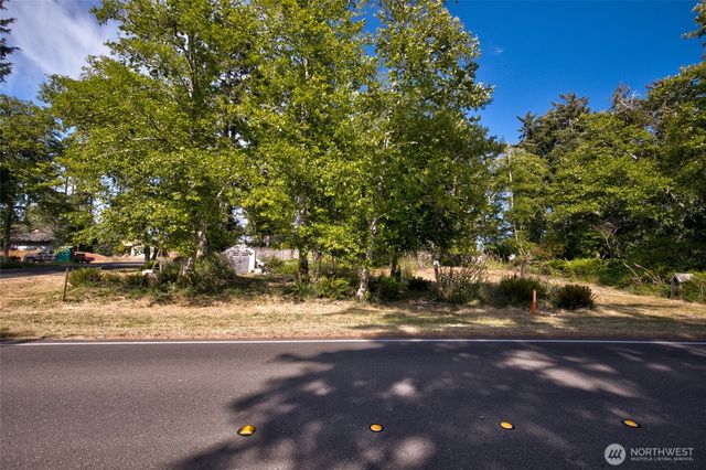 800 Duck Lake Drive SE, Ocean Shores, WA 98569