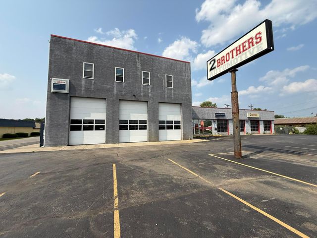 1248 E Dublin Granville Road, Columbus, OH 43229