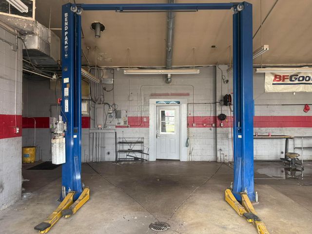 1248 E Dublin Granville Road, Columbus, OH 43229