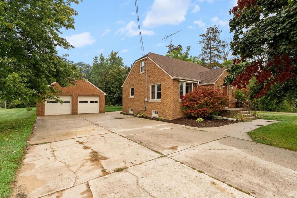 354 E Menasha AVENUE, Whitelaw, WI 54247