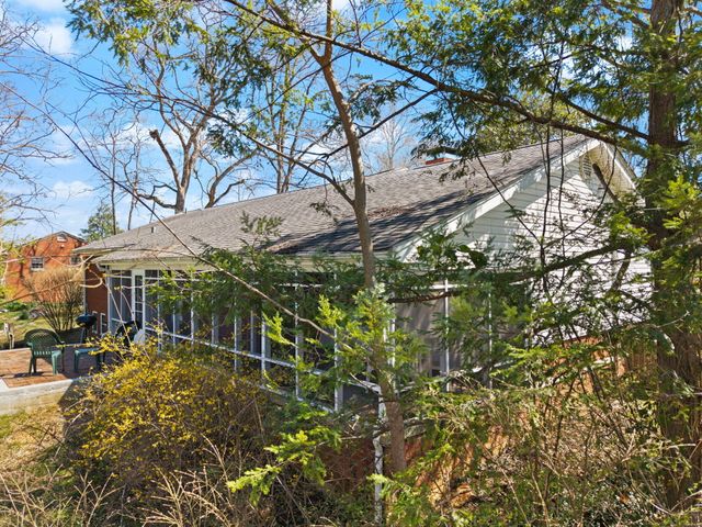 325 Maple Avenue, Burnside, KY 42519