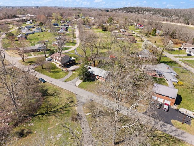 325 Maple Avenue, Burnside, KY 42519