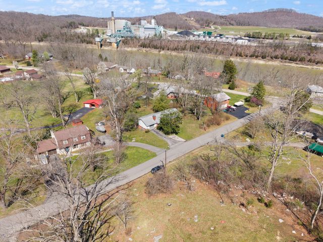 325 Maple Avenue, Burnside, KY 42519