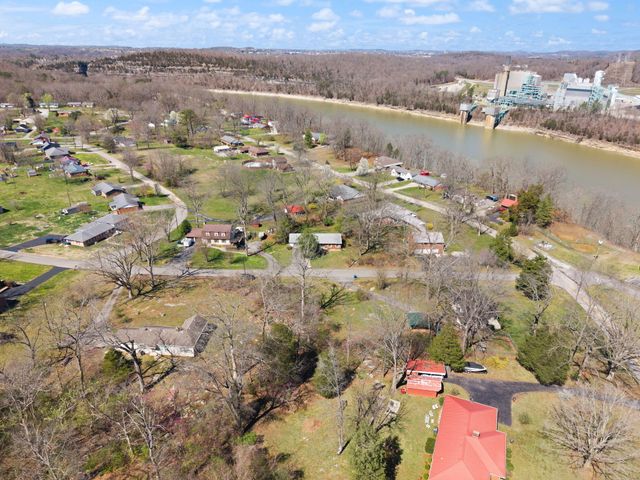 325 Maple Avenue, Burnside, KY 42519