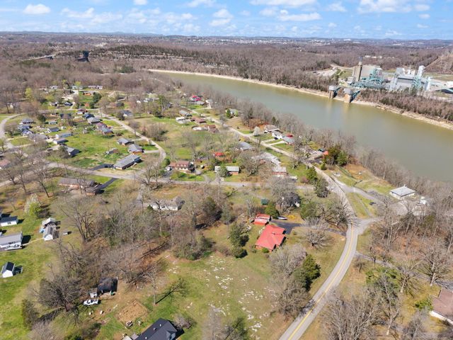 325 Maple Avenue, Burnside, KY 42519