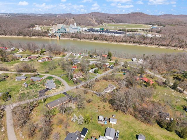 325 Maple Avenue, Burnside, KY 42519