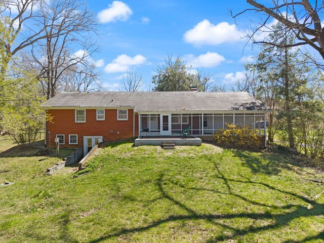 325 Maple Avenue, Burnside, KY 42519