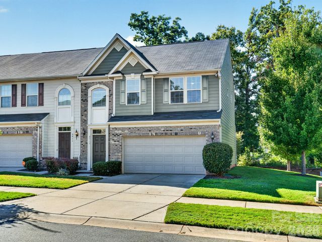 2410 Alyssa Lane, Charlotte, NC 28208