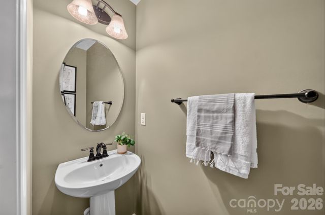 2410 Alyssa Lane, Charlotte, NC 28208