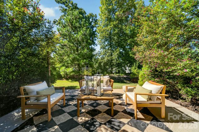 2410 Alyssa Lane, Charlotte, NC 28208