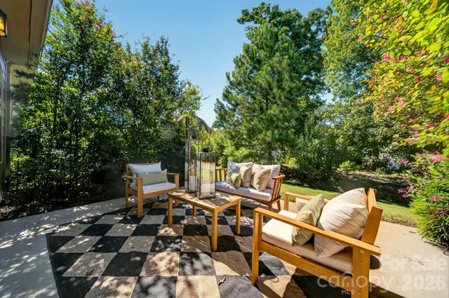 2410 Alyssa Lane, Charlotte, NC 28208