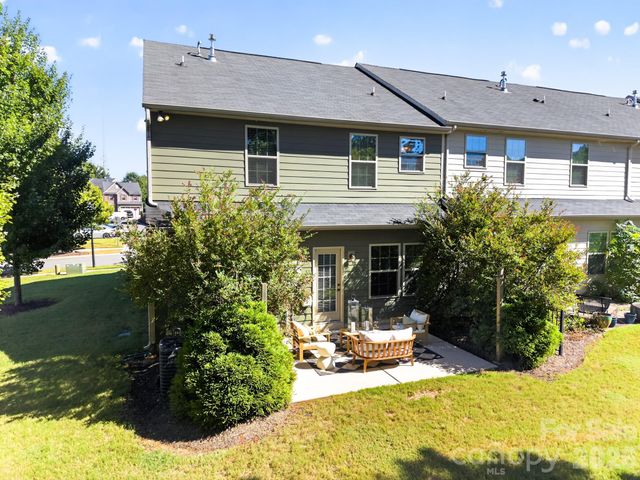 2410 Alyssa Lane, Charlotte, NC 28208