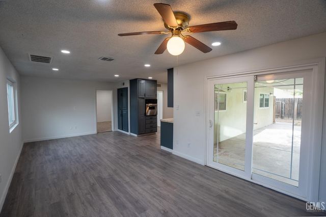 3600 Wood Lane, Bakersfield, CA 93309