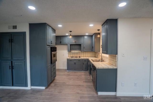 3600 Wood Lane, Bakersfield, CA 93309