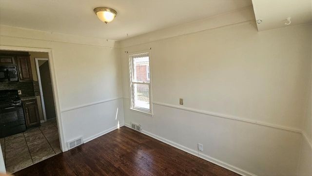 21345 Newcastle Road, Harper Woods City, MI 48225