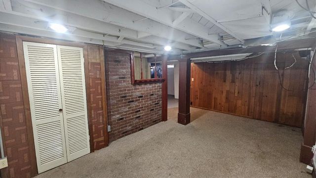 21345 Newcastle Road, Harper Woods City, MI 48225