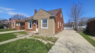21345 Newcastle Road, Harper Woods City, MI 48225