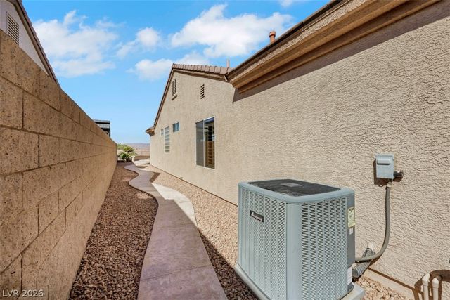 2025 Wildwood Lake Street, Henderson, NV 89052