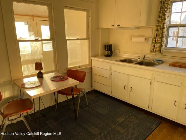 251 Robinson Street 2, Hudson, NY 12534