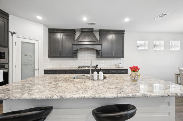 2172 Poppyvine Road, Frisco, TX 75033