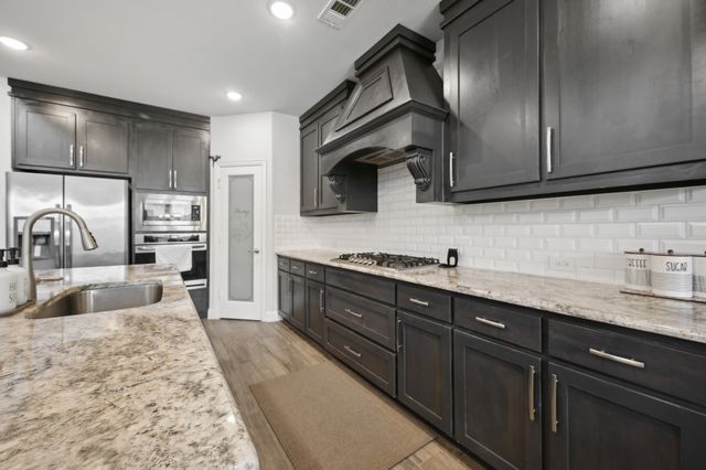 2172 Poppyvine Road, Frisco, TX 75033