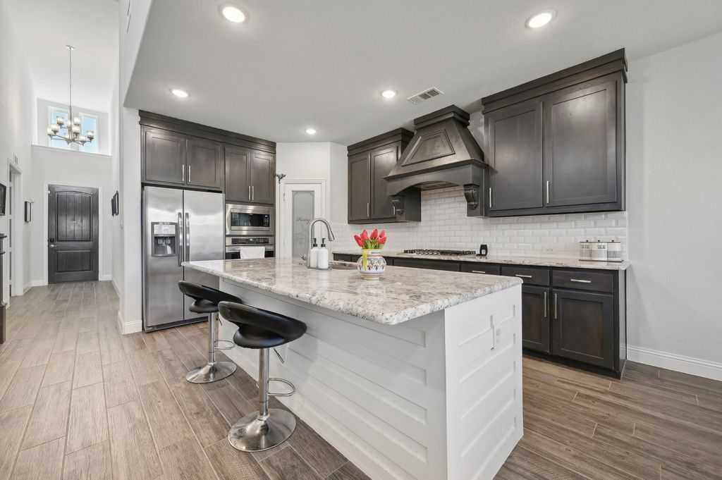 2172 Poppyvine Road, Frisco, TX 75033