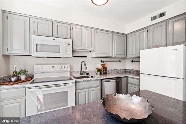 2210 WASHINGTON AVE #W-103, Silver Spring, MD 20910