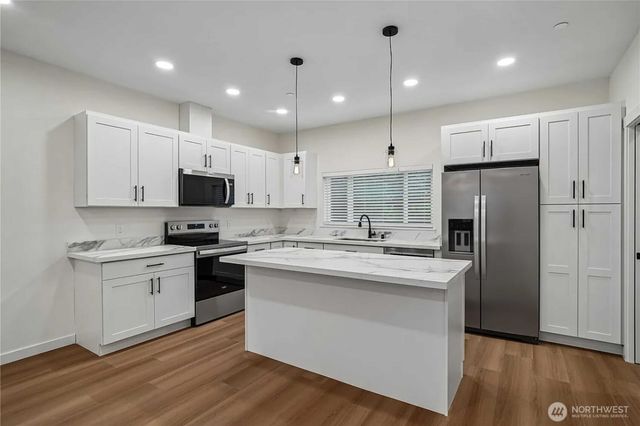4317 35th Ave W, Seattle, WA 98199