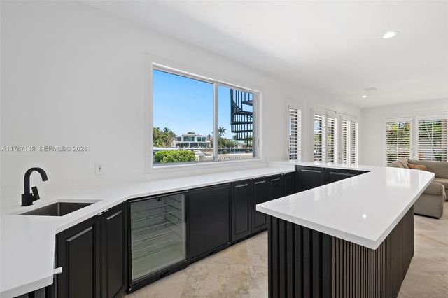 2561 Lucille Drive, Fort Lauderdale, FL 33316