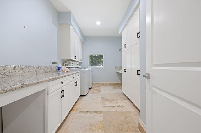 2561 Lucille Drive, Fort Lauderdale, FL 33316