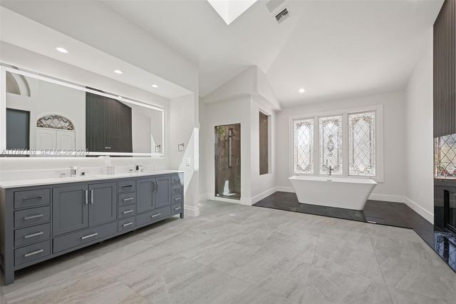 2561 Lucille Drive, Fort Lauderdale, FL 33316