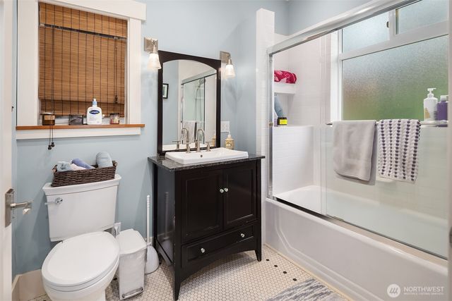 6016 44th Avenue SW, Seattle, WA 98136