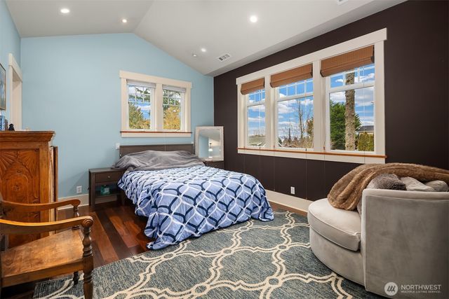 6016 44th Avenue SW, Seattle, WA 98136