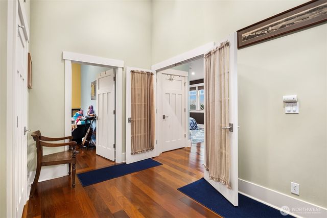 6016 44th Avenue SW, Seattle, WA 98136