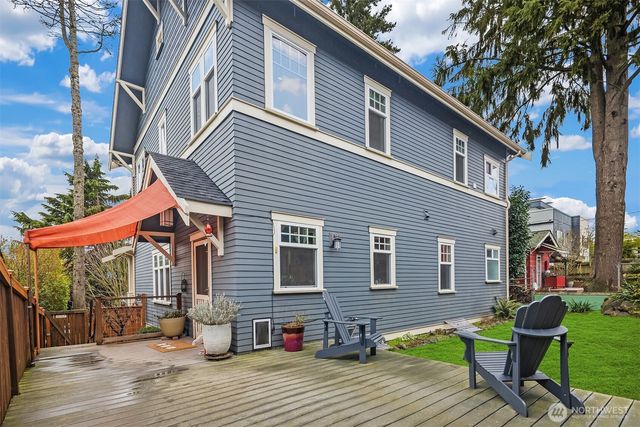 6016 44th Avenue SW, Seattle, WA 98136