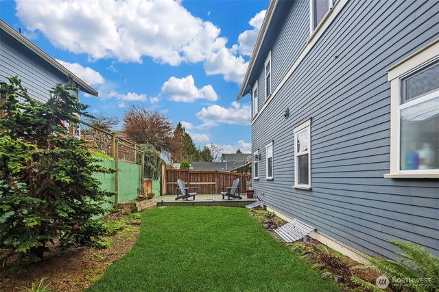 6016 44th Avenue SW, Seattle, WA 98136