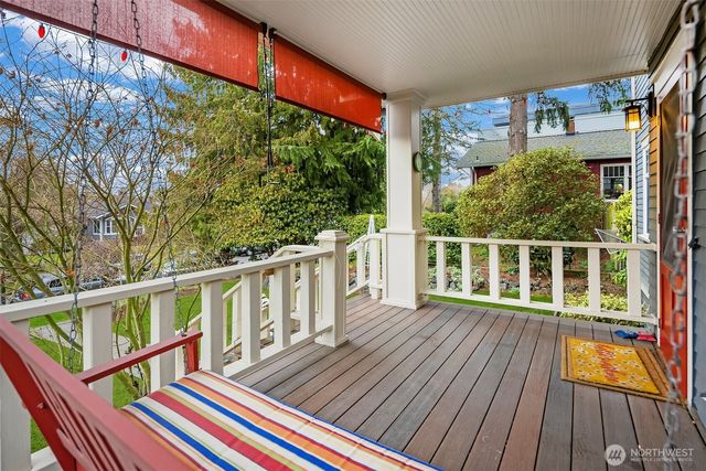 6016 44th Avenue SW, Seattle, WA 98136