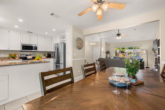 105 Snow Bar Ct, Folsom, CA 95630