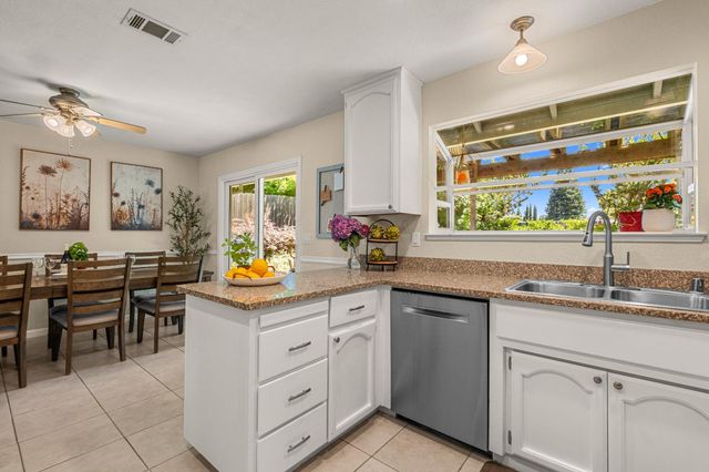 105 Snow Bar Ct, Folsom, CA 95630