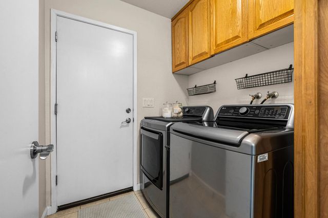 105 Snow Bar Ct, Folsom, CA 95630