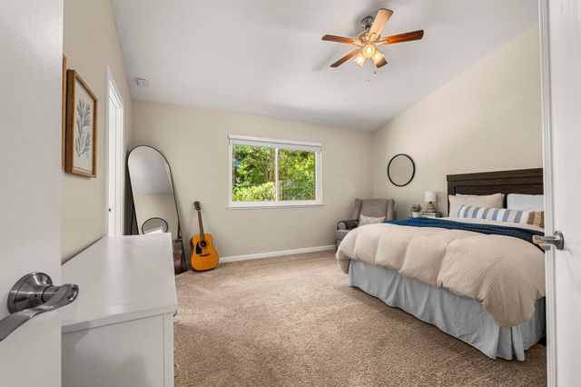 105 Snow Bar Ct, Folsom, CA 95630