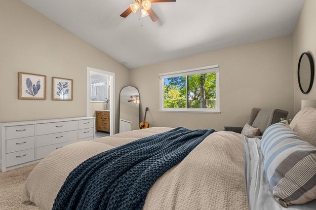 105 Snow Bar Ct, Folsom, CA 95630