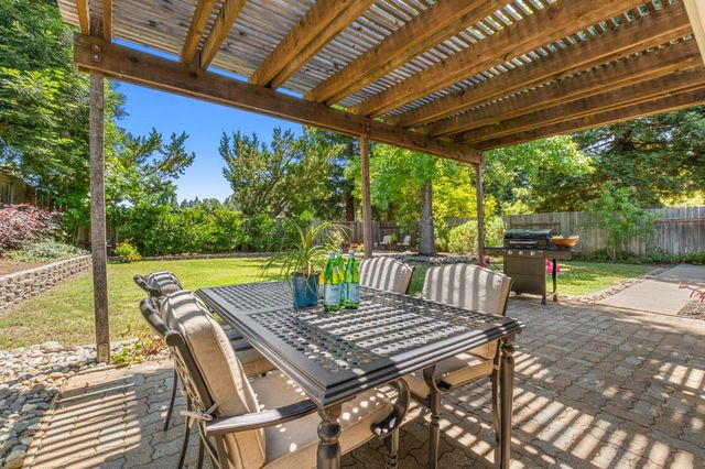 105 Snow Bar Ct, Folsom, CA 95630
