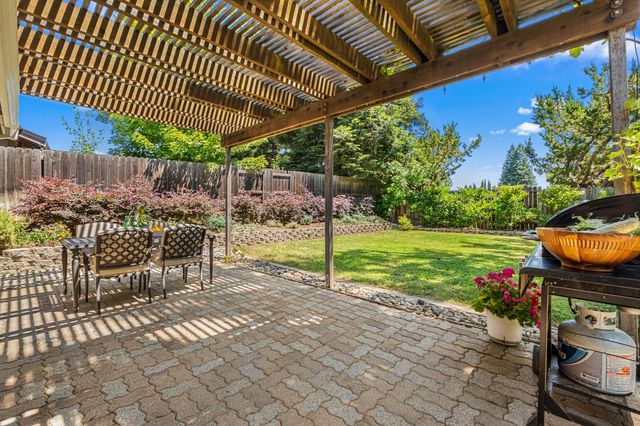 105 Snow Bar Ct, Folsom, CA 95630