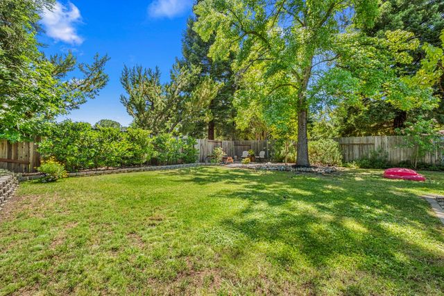 105 Snow Bar Ct, Folsom, CA 95630